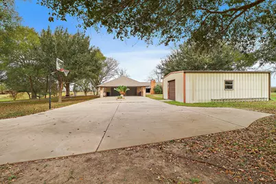 15151 Lakeview Drive, Beach City, TX 77523 - Photo 7