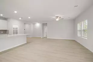 522 Pinot Noir Dr, Alvin, TX 77511 - Photo 7