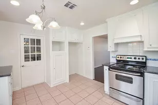 3914 Daphne St, Houston, TX 77021 - Photo 9