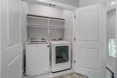 1329 Buescher Drive, Houston, TX 77043 - Photo 35