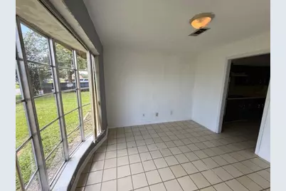 425 Countryside Drive, West Columbia, TX 77486 - Photo 5