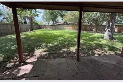 425 Countryside Drive, West Columbia, TX 77486 - Photo 19