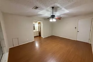 425 Countryside Dr, West Columbia, TX 77486 - Photo 15