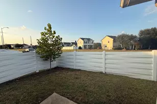 1639 Nichole Woods Dr, Houston, TX 77047 - Photo 17