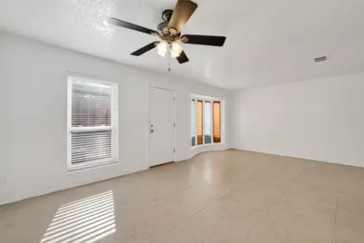 8462 Leawood Boulevard, Houston, TX 77072 - Photo 17