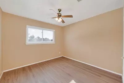 8462 Leawood Boulevard, Houston, TX 77072 - Photo 27