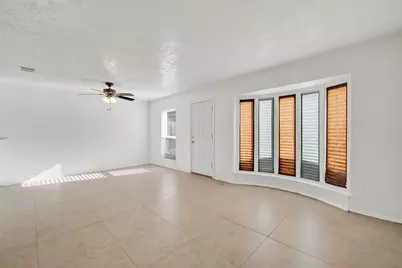 8462 Leawood Boulevard, Houston, TX 77072 - Photo 21