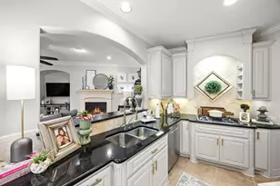 3211 Drake Springs Ln, Pearland, TX 77584 - Photo 17