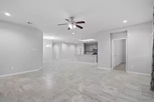 10110 Whitney Reach Dr, Rosharon, TX 77583 - Photo 17