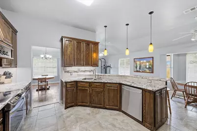 2406 Golden Oak Drive, Orange, TX 77632 - Photo 11