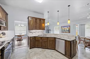 2406 Golden Oak Dr, Orange, TX 77632 - Photo 11