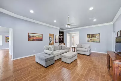 2406 Golden Oak Drive, Orange, TX 77632 - Photo 3