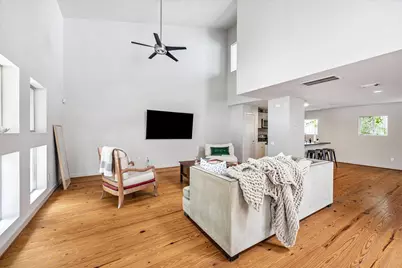 219 W Gray Street, Houston, TX 77019 - Photo 9