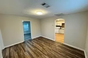 1405 Rice St, Alvin, TX 77511 - Photo 7