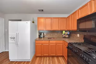 16820 Infield Ct, Conroe, TX 77385 - Photo 13