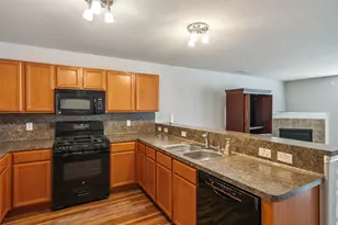16820 Infield Ct, Conroe, TX 77385 - Photo 15