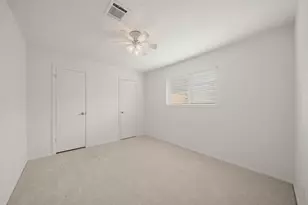 9903 Robin St, La Porte, TX 77571 - Photo 19