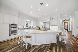 4714 Holt, Bellaire, TX 77401 - Photo 21