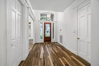 4714 Holt, Bellaire, TX 77401 - Photo 9