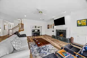 4714 Holt, Bellaire, TX 77401 - Photo 19