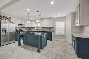 10303 Greenwillow Dr, Houston, TX 77035 - Photo 5