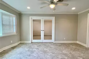 10303 Greenwillow Dr, Houston, TX 77035 - Photo 9