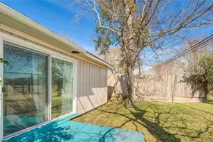 10303 Greenwillow Dr, Houston, TX 77035 - Photo 37