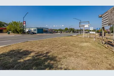 3703 S College Avenue, Bryan, TX 77801 - Photo 11