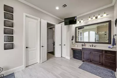 2111 Barton Woods Boulevard, Conroe, TX 77301 - Photo 17