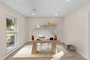 9610 Meadowglen Ln, Houston, TX 77063 - Photo 13