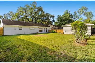 9610 Meadowglen Lane, Houston, TX 77063 - Photo 45