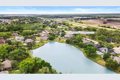 704 Heritage Oaks Dr, Angleton, TX 77515 - Photo 41