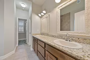 14031 Hawthorne Cir, Baytown, TX 77523 - Photo 17