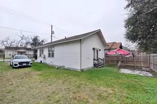 1217 Campbell St, Houston, TX 77009 - Photo 11