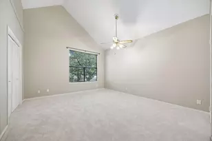 80 Sugar Berry Cir, Houston, TX 77024 - Photo 31
