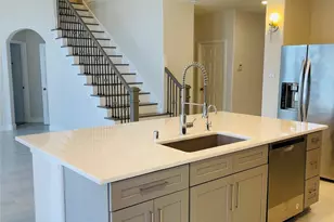 727 Overdell Dr, Sugar Land, TX 77479 - Photo 5