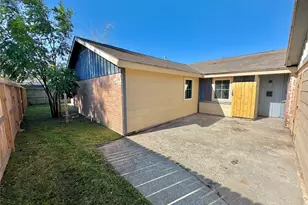 11026 Sageview Dr, Houston, TX 77089 - Photo 5