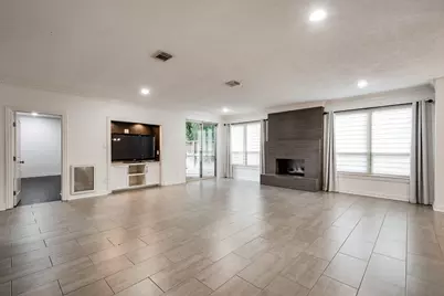 3207 Breezy Pines Court, Houston, TX 77339 - Photo 9