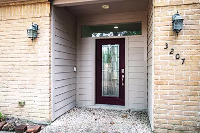 3207 Breezy Pines Court, Houston, TX 77339 - Photo 5