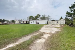 70 County Rd 3479H, Cleveland, TX 77327 - Photo 5