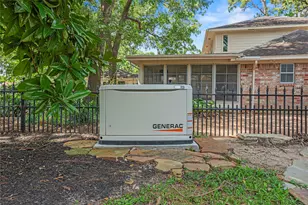 13131 Holston Hills Dr, Houston, TX 77069 - Photo 37