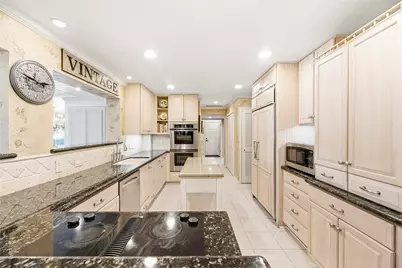 13131 Holston Hills Drive, Houston, TX 77069 - Photo 9