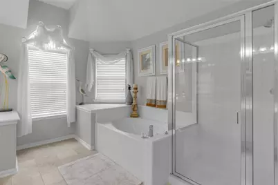 10910 Coldwater Bridge Ct, Sugar Land, TX 77498 - Photo 29