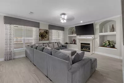 10910 Coldwater Bridge Ct, Sugar Land, TX 77498 - Photo 5