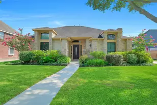 910 Millpond Dr, Sugar Land, TX 77498 - Photo 1