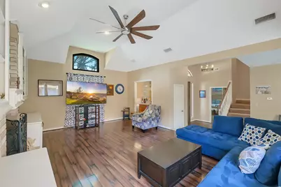 910 Millpond Drive, Sugar Land, TX 77498 - Photo 9