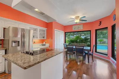 910 Millpond Drive, Sugar Land, TX 77498 - Photo 13