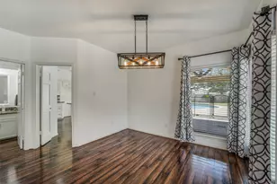 910 Millpond Dr, Sugar Land, TX 77498 - Photo 9