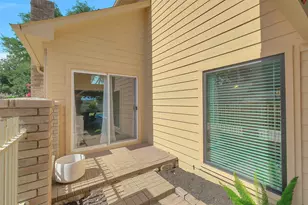 910 Millpond Dr, Sugar Land, TX 77498 - Photo 33