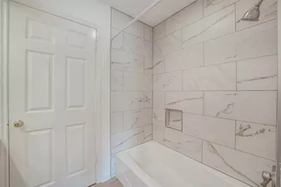 910 Millpond Drive, Sugar Land, TX 77498 - Photo 33